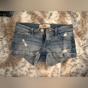 HOLLISTER - SZ 0 - brand new w/o tags !